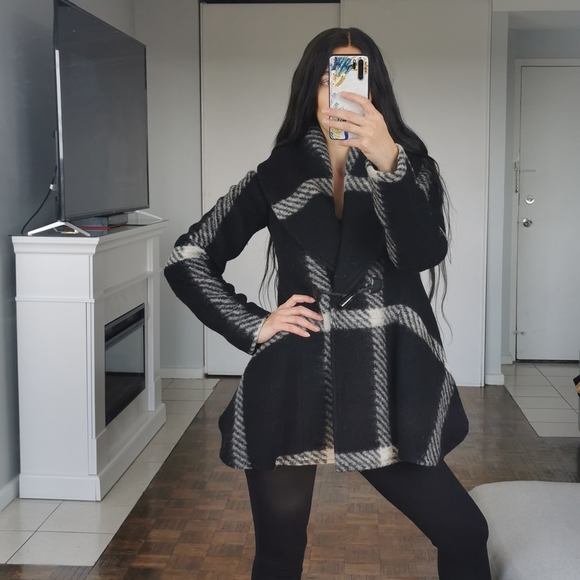 JESSICA SIMPSON COAT - Picture 3 of 4